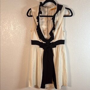 Alice + Olivia Y2K Black & White Ruffle Plunge Babydoll Cocktail Dress Bow